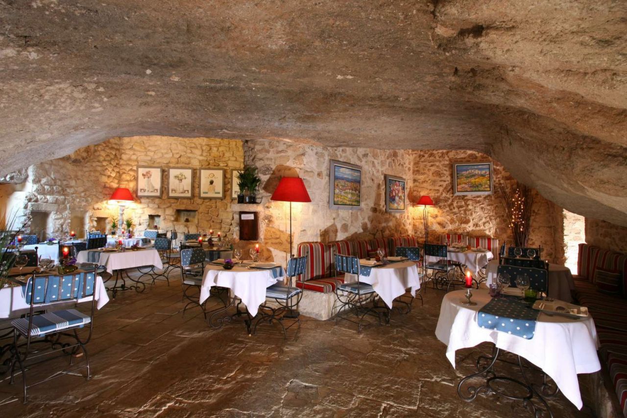 Hébergement et restauration pour vos groupes Les BauxdeProvence